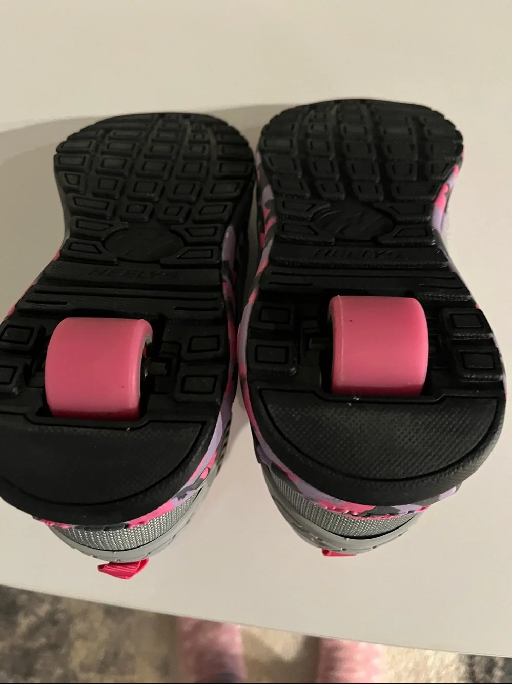 Heelys Gray and Hot Pink Girls'‎ Skate Sneakers